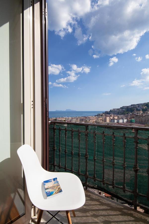 Napolicentro Mare - Sea View Rooms & Suites Eksteriør billede